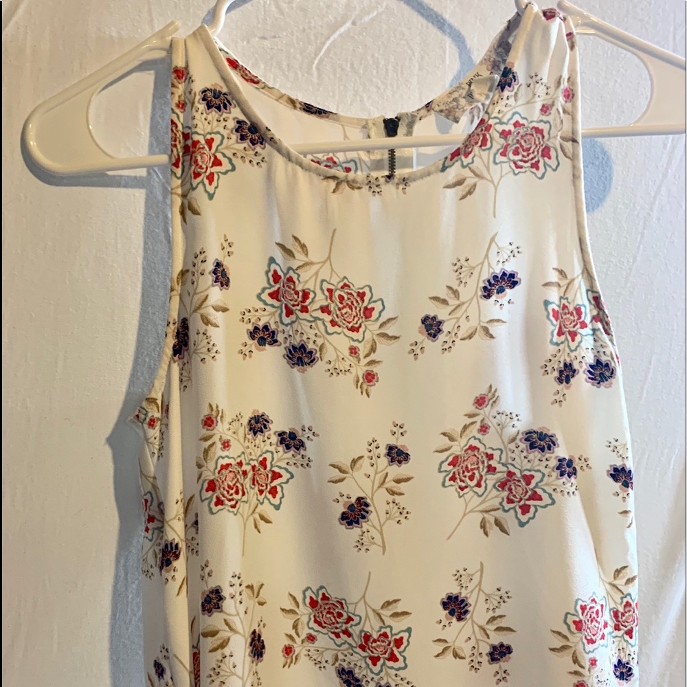 CUTE PINK REPUBLIC BLOUSE WHITE WITH FLORAL DESIGN - Picture 2 of 3